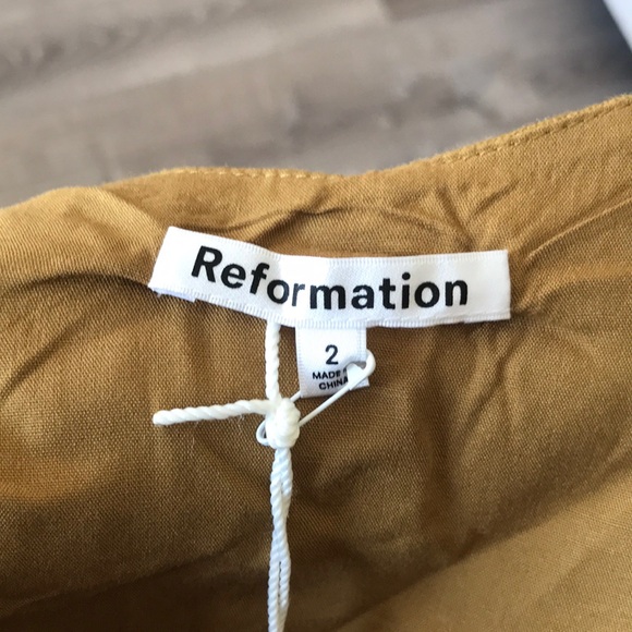 Reformation Marleigh linen top size 2 - Picture 4 of 11